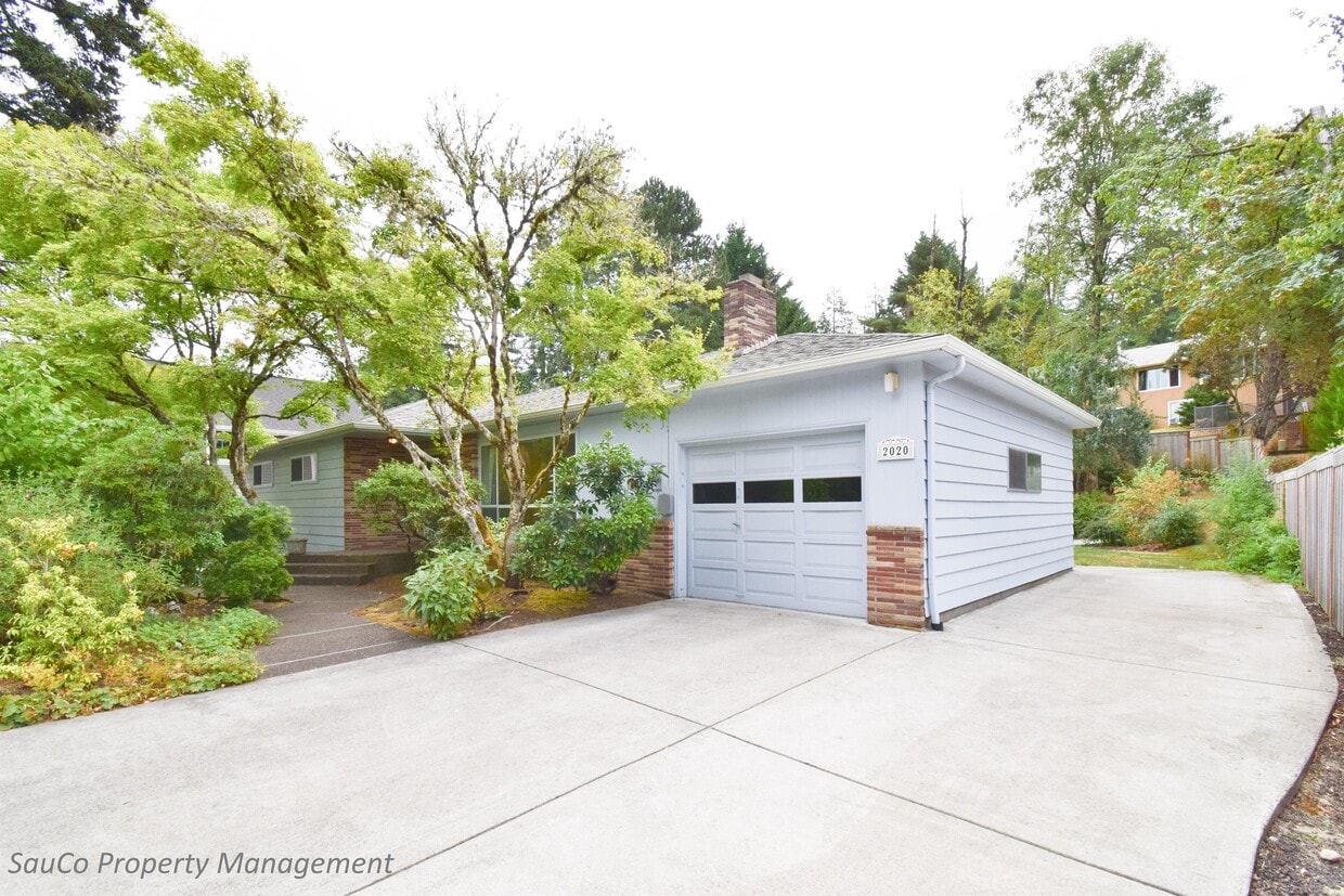2020 Wembley Park Rd, Lake Oswego, OR 97034 House for Rent in Lake