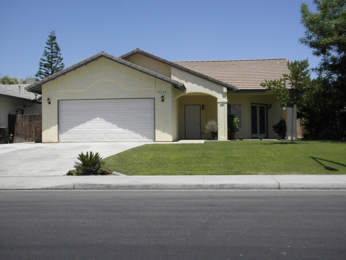Primary Photo - 5404 Summer Cypress Dr