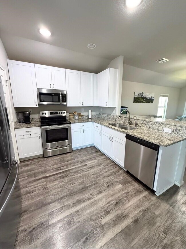 Foto del edificio - 21023 Twining Rose Ln