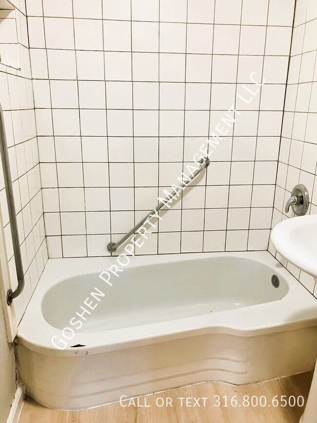 Foto del edificio - Adorable Updated 3 Bedroom Home