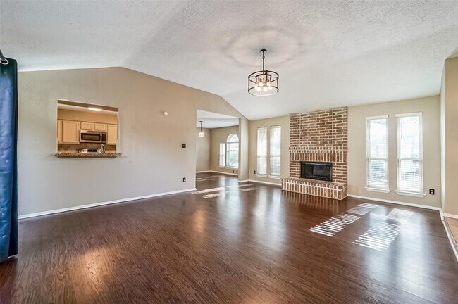 Foto del edificio - 1309 Oak Hollow Dr