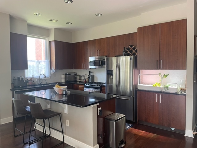 Foto del edificio - 4521 Wornall Rd