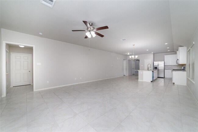 Foto del edificio - 24422 Skytrail Dr