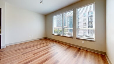 Interior Photo - 13th & Market