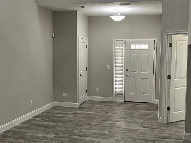 Foto del edificio - 3457 Medici Blvd