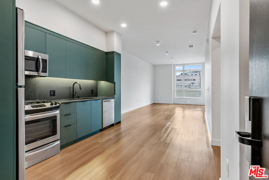 Foto principal - 10601 Washington Blvd
