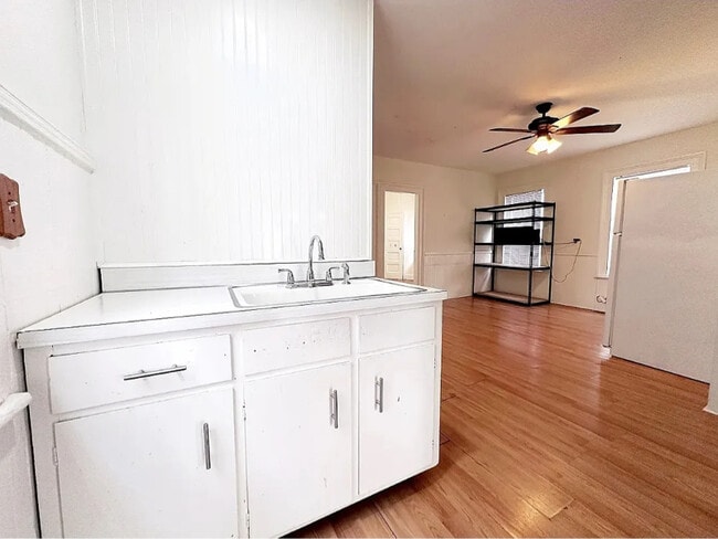 Foto del edificio - 371 Nichols St