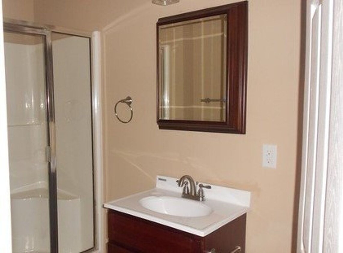 Foto principal - Two Bedroom/1 Bath Apt Johnson City TN