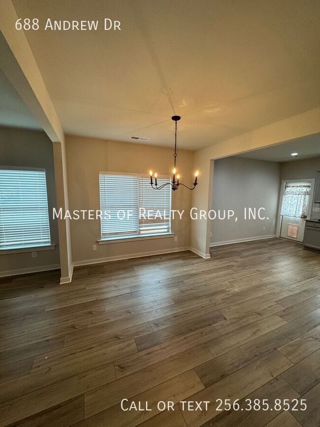 Foto del edificio - 688 Andrew Dr