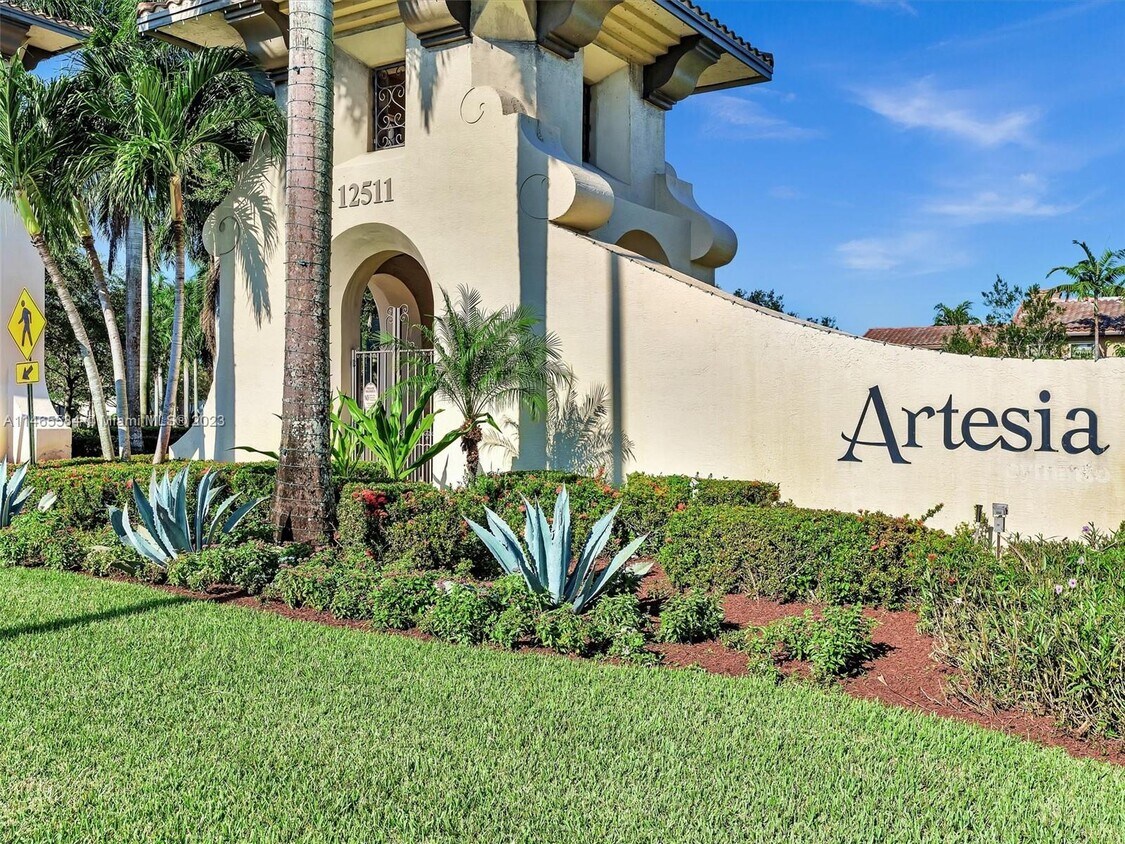 12620 NW 32nd Manor, Sunrise, FL 33323 Townhome Rentals in Sunrise FL