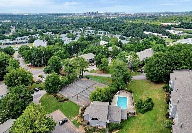 Foto del edificio - 405 Skyview Dr