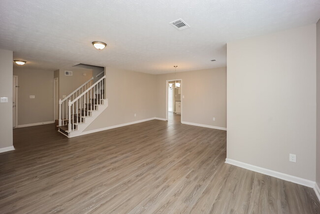 Building Photo - 576 Flint Ridge Ct