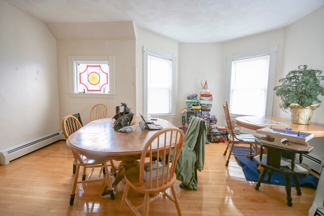 Building Photo - 20 Fiske St