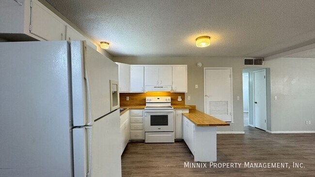 Foto del edificio - 2412 W 16th St