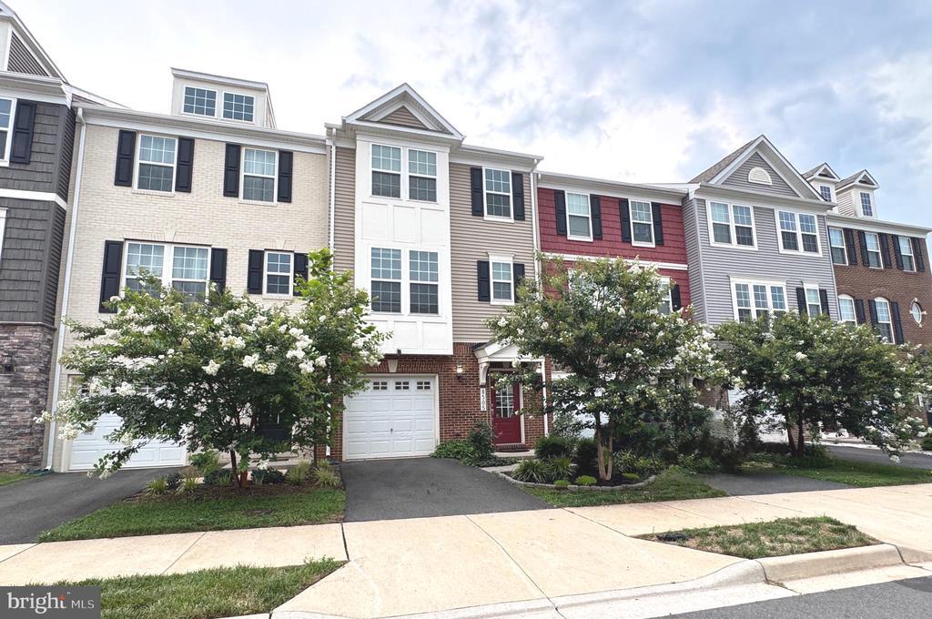 Primary Photo - 8505 Craggan Ln