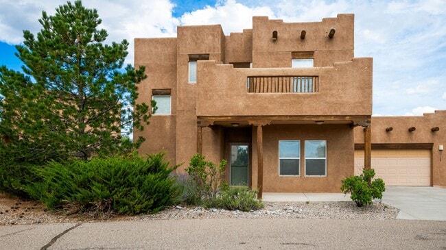 Foto del edificio - Spacious Two-Story Retreat