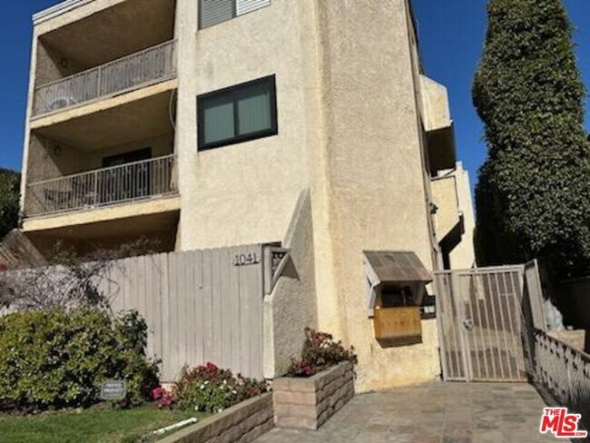 Foto del edificio - 1041 2nd St