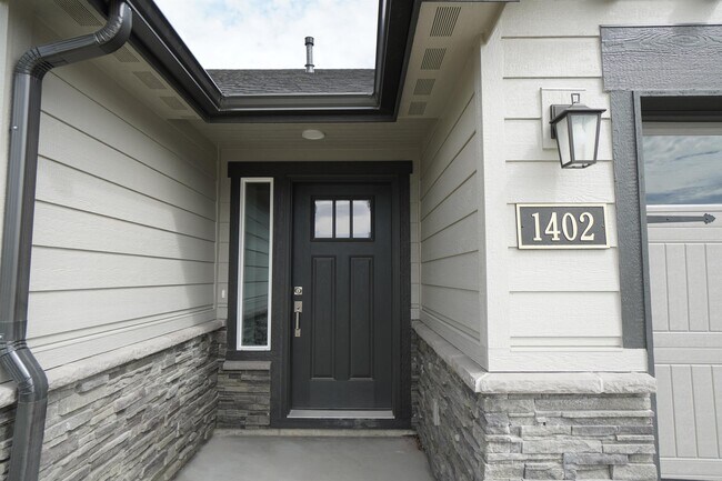 Foto del edificio - 1402 Hayhook St