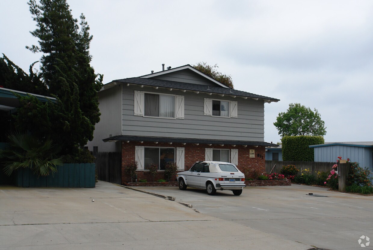 Primary Photo - 811 Agate St