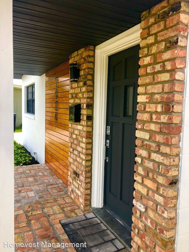 Building Photo - 3 br, 2 bath House - 1404 Pinehurst Place