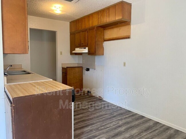 Foto del edificio - 1005 E 43rd St