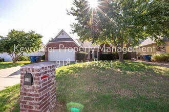Building Photo - 9638 S 90th E Ave