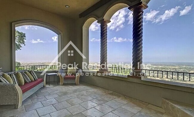 Foto del edificio - 4 br, 4 bath House - 2729 Via Fiori