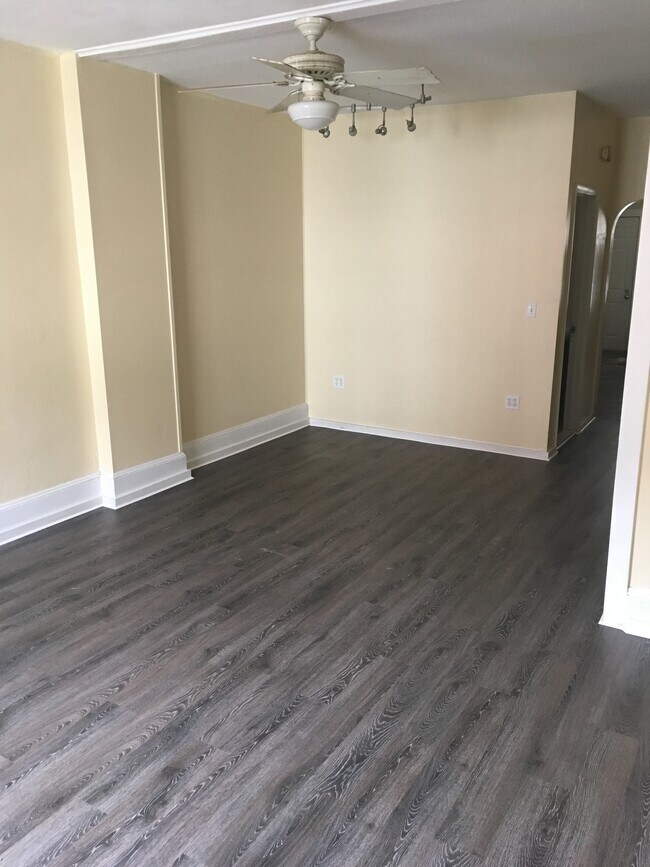 42 Meyers Ct, Wilkes Barre, PA 18701 Townhouse for Rent in Wilkes Barre, PA