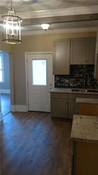 Foto del edificio - 2128 Clara St