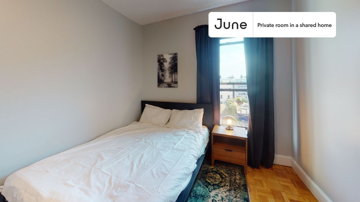 Private bedroom in 4 bed/2 bath Home - Private bedroom in 4 bed/2 bath Home