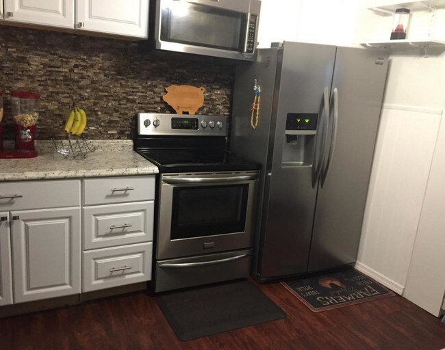 Building Photo - 118 Woodward Ave