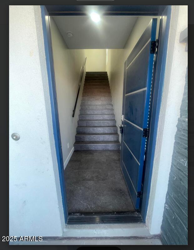 Foto del edificio - 1305 E Madison St