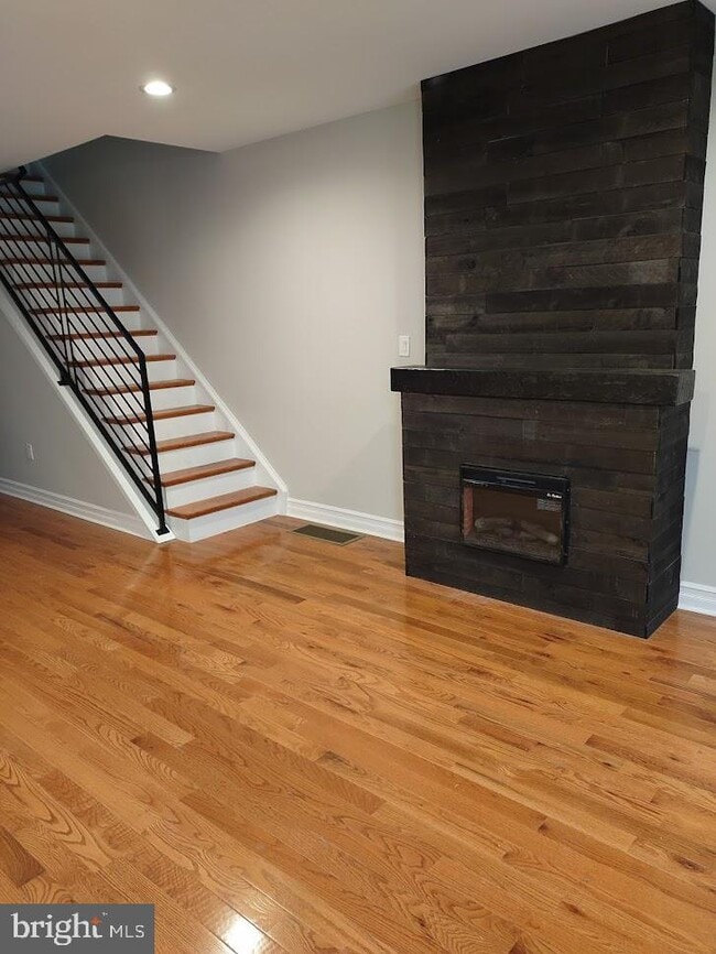 Photo - 1812 N Croskey St House