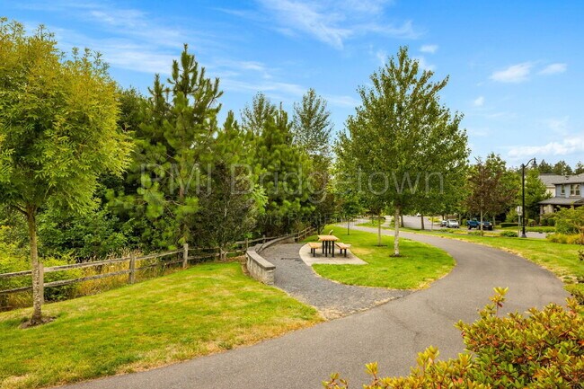 Foto del edificio - 14780 NW Hydrangea Ct