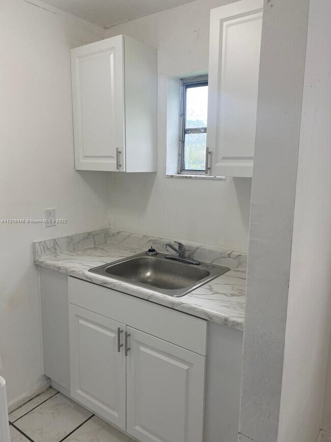 Building Photo - 1455 NE 146th St