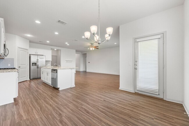 Building Photo - Charming 3-Bedroom Home in the Sorento Com...