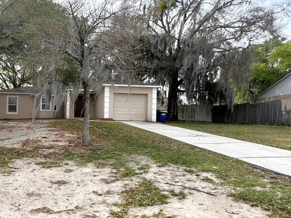 17 Bay Ridge Loop House Rental in Mascotte, FL
