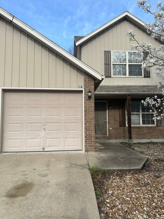 Awesome duplex House Rental in Kimberling City, MO