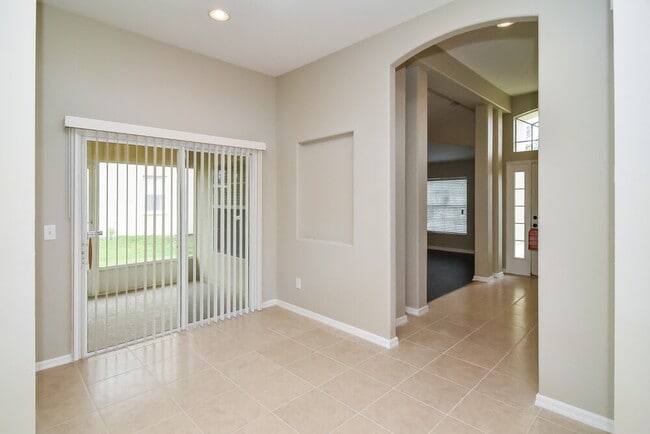 Building Photo - 4053 Longworth Loop