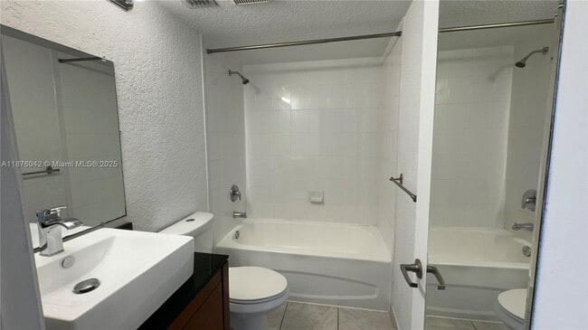 Building Photo - 7326 Collins Ave