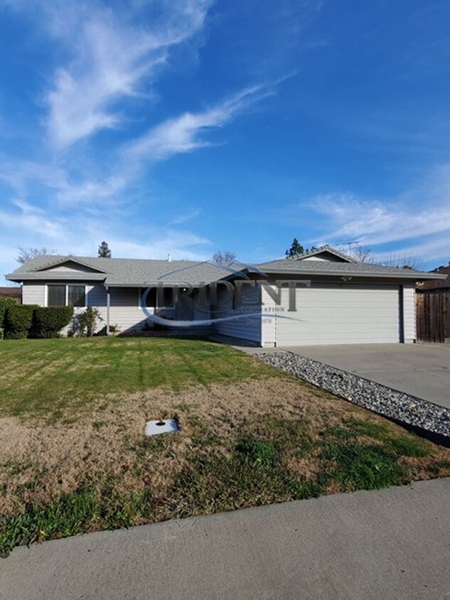 Primary Photo - This is a cute 4 bedroom, 2 bath house in an established Woodland community