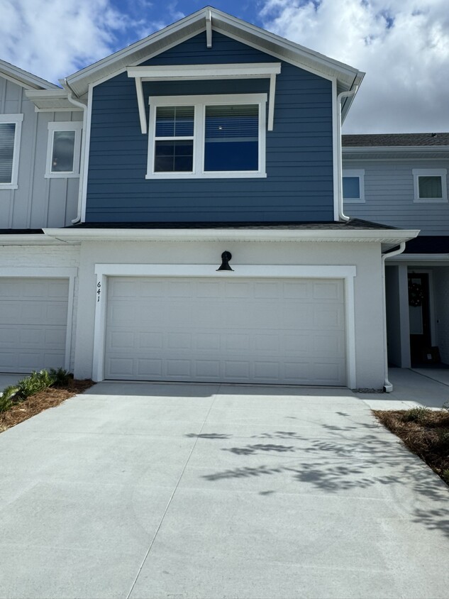 Foto principal - 641 Astera Winds Ln