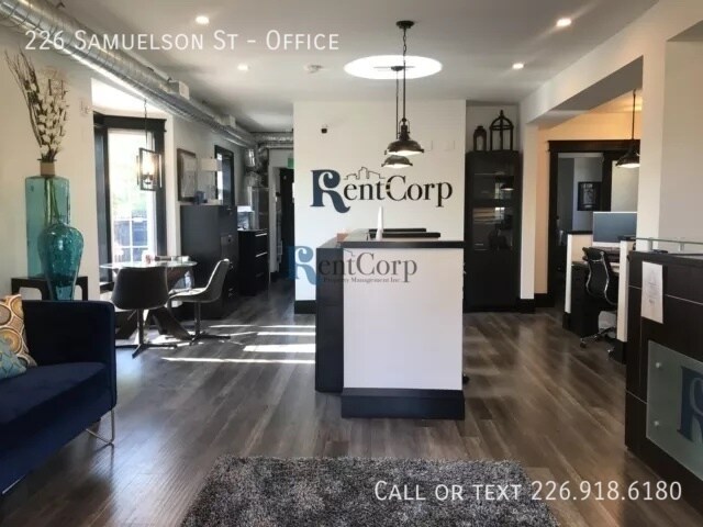 Building Photo - 226 Samuelson St