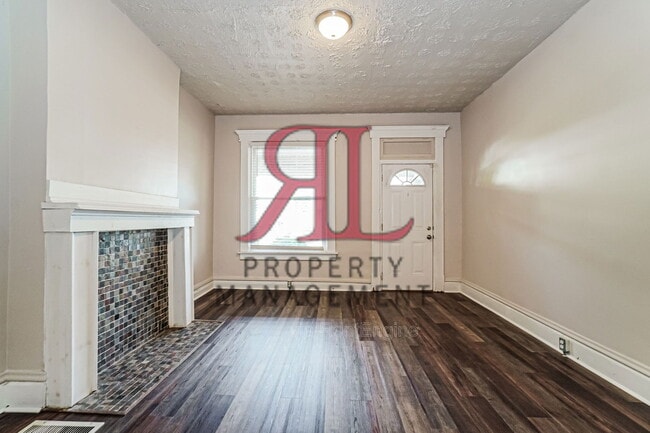 Building Photo - 623 Gilbert St