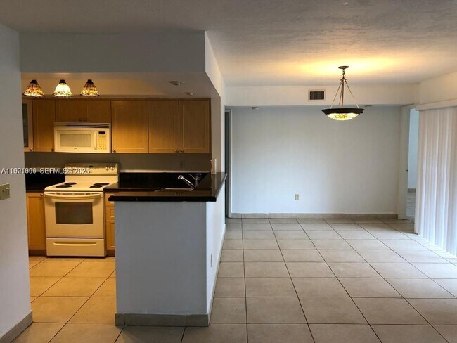 Building Photo - 9135 SW 125th Ave