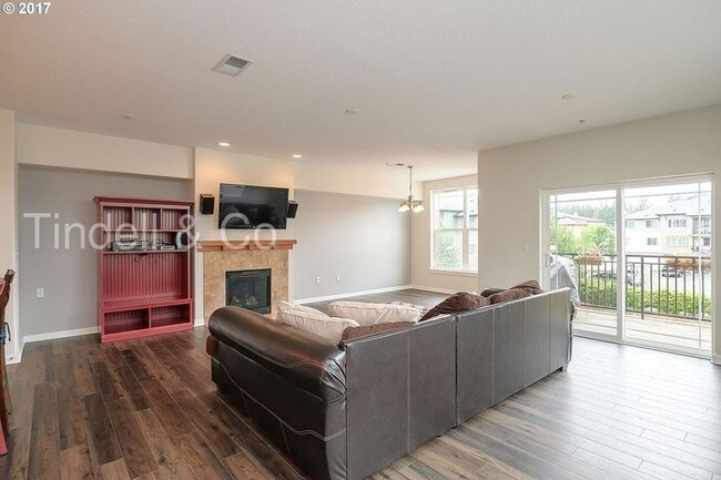 Building Photo - 18533 NW Red Wing Way