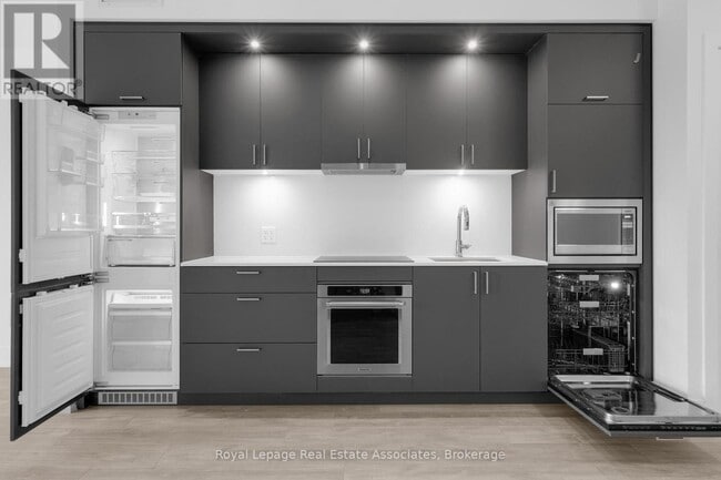 Building Photo - 259 The Kingsway