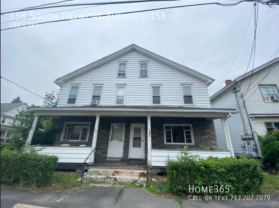 Foto principal - Rare Find! 4 Bedroom Home!