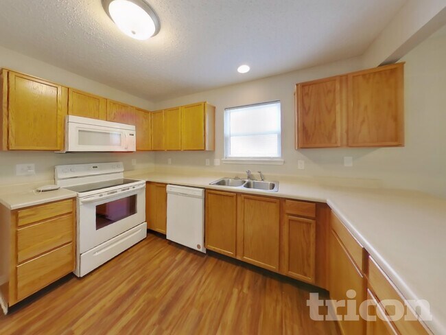 Foto del edificio - 11452 High Timber Dr