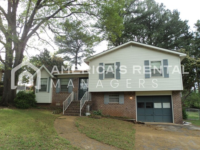 Building Photo - Home for Rent in Hueytown!! View with 48 H...